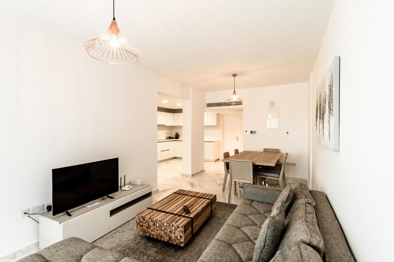 Silver House Boutique Apartamento Paphos Exterior foto