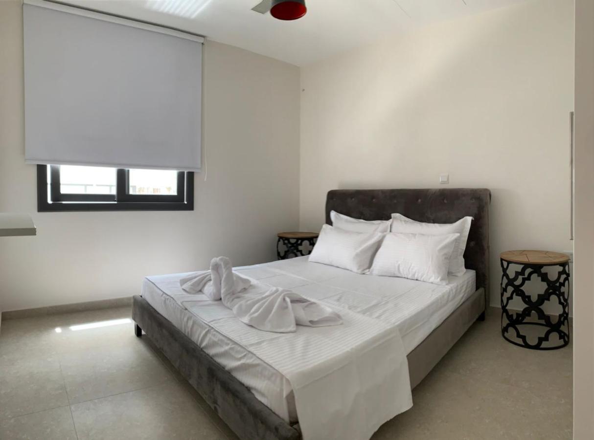 Silver House Boutique Apartamento Paphos Exterior foto