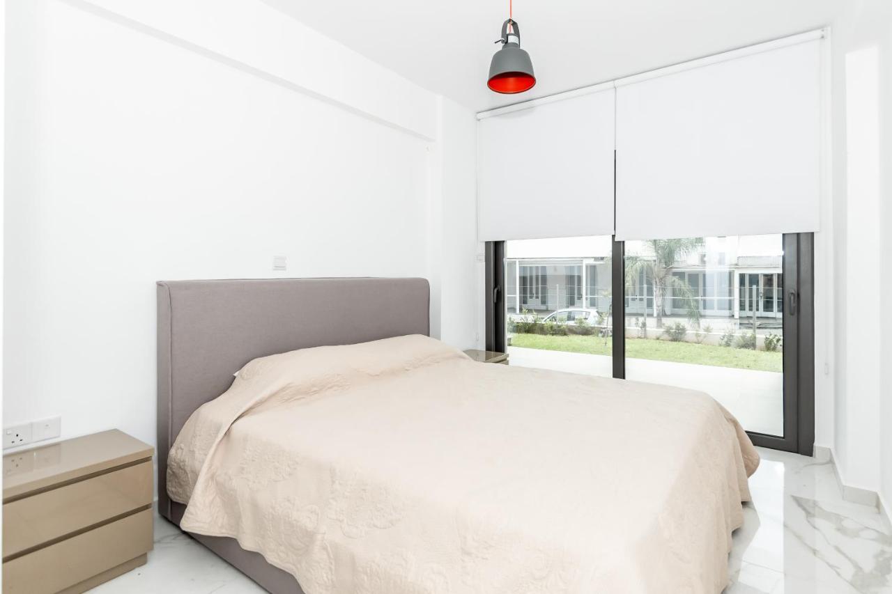 Silver House Boutique Apartamento Paphos Exterior foto