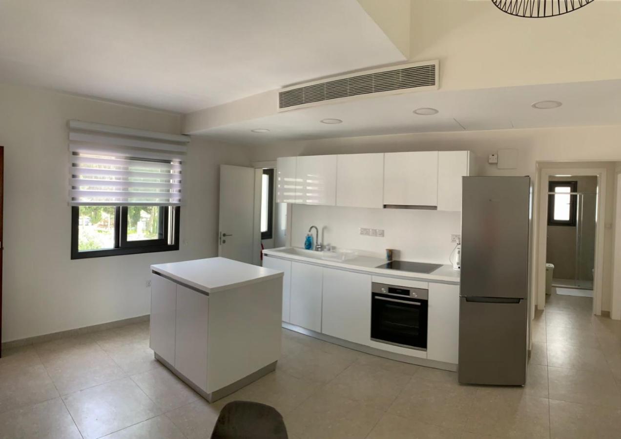 Silver House Boutique Apartamento Paphos Exterior foto