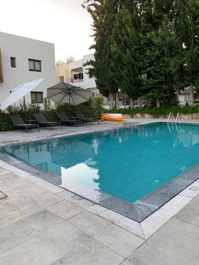 Silver House Boutique Apartamento Paphos Exterior foto